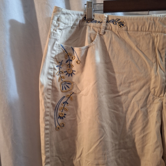 Talbots Cream Embroidered Women's Skimmers - Picture 2 of 8